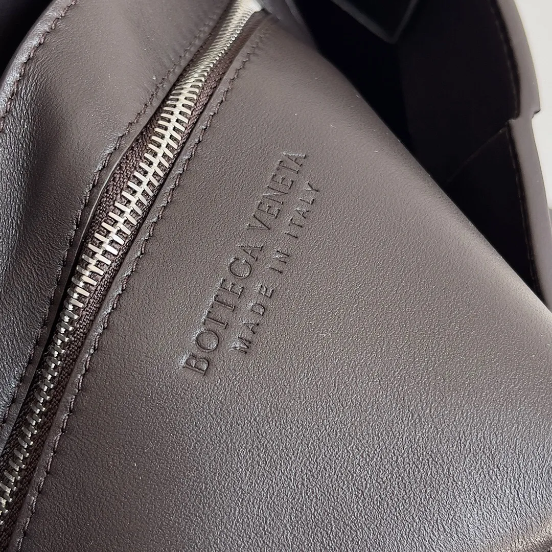 All categories 💚 Authentic bags 💚 BV 2025 new BV crossbody bag